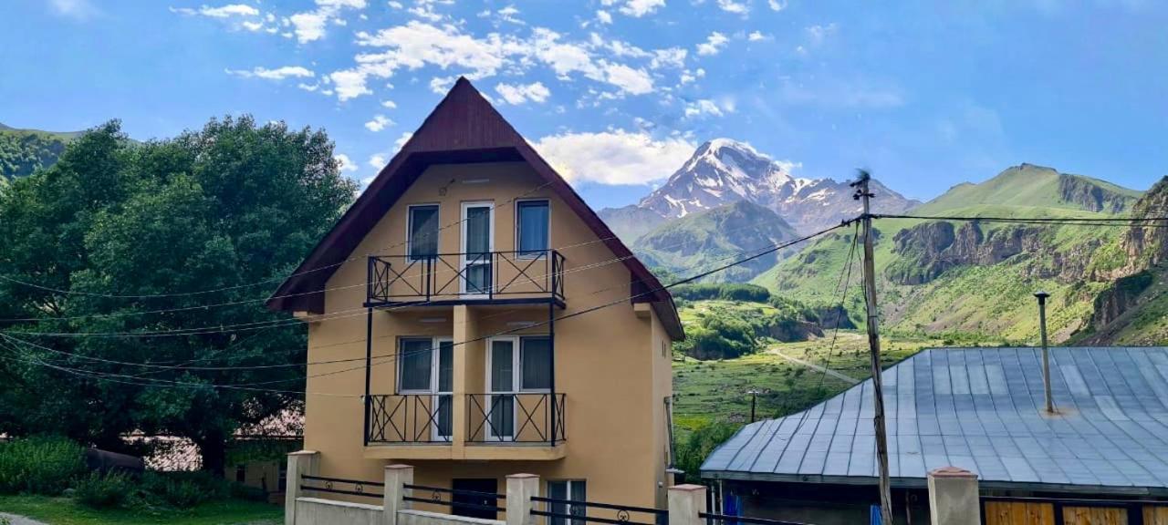 Kazbegi Inn Exterior photo