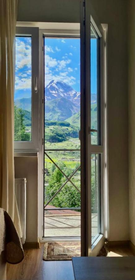 Kazbegi Inn Exterior photo