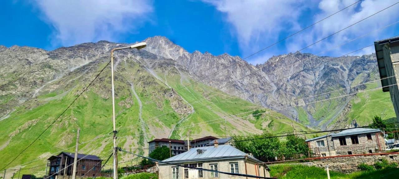 Kazbegi Inn Exterior photo