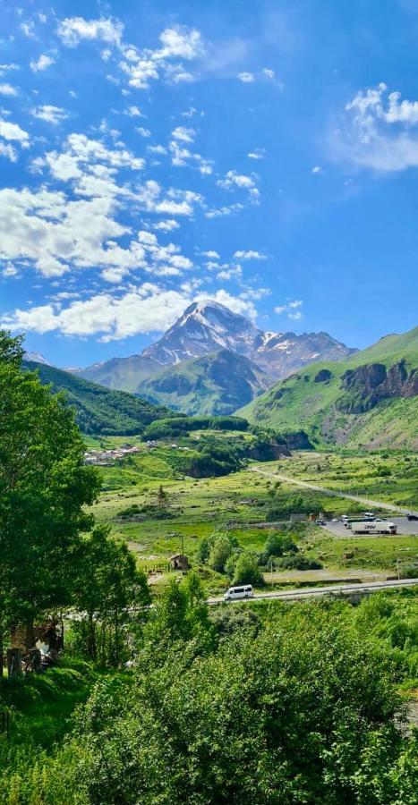 Kazbegi Inn Exterior photo